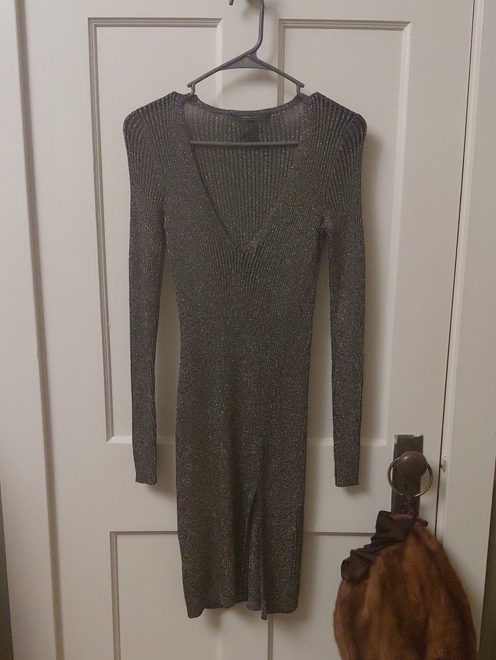 BCBG MAX AZRIA Gold And Black Long Sleeved Contured Dress Extra Small